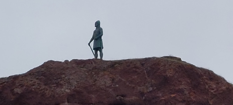 2023-07-03-2044_Genstand_Statue-Gode_1