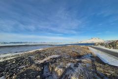 Is fra gletcheren inde i Nuuk Fjorden samler sig foran Nuuk