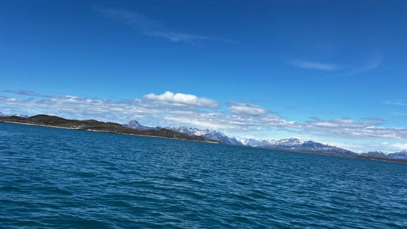 Inde i fjord før Napasoq
