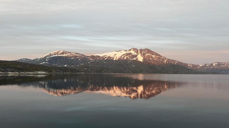 Inde i fjord før Napasoq
