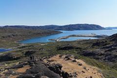Droneoverblik ved nedlagt olivinmine i Fiskefjorden