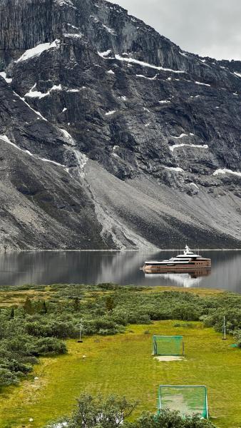 Inde og spise i Qooqqut Nuan