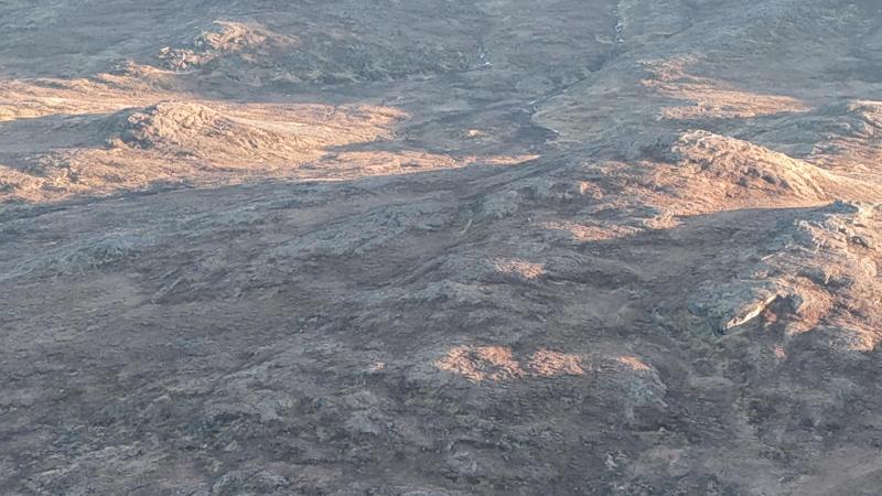Itilleq inde i Ameralik om  i 500 meters højde 1 km oppe i fjeldet.