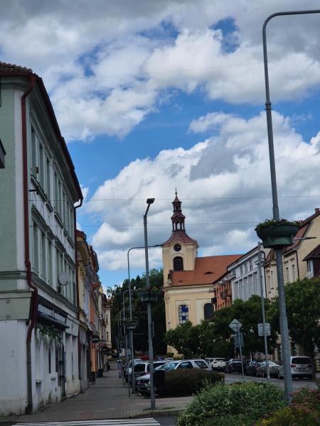 Opladning i lille by i Tjekkiet