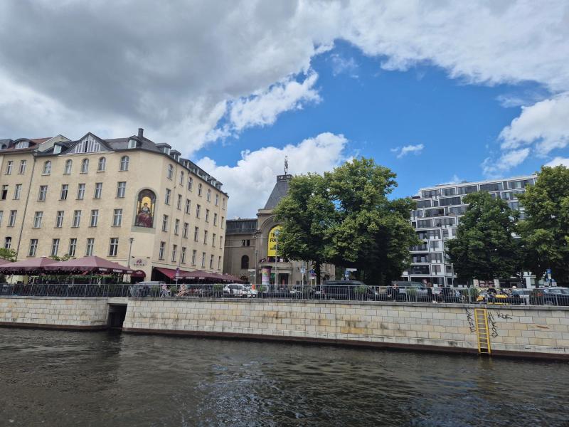 Turisttur med båd i Berlin