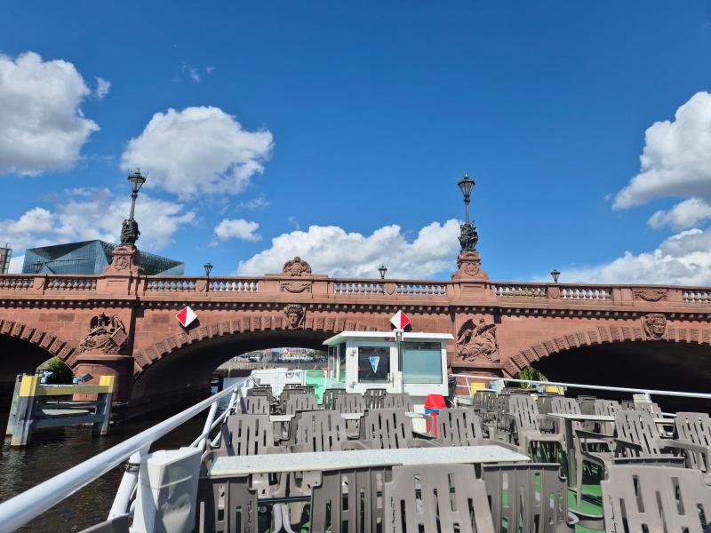 Turisttur med båd i Berlin
