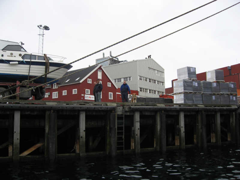 2007-05-31_maren_palle_baad_i_vandet_002
