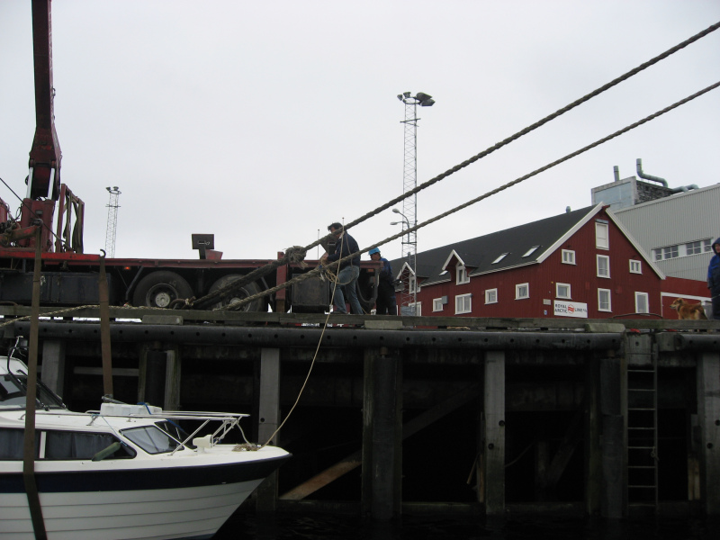 2007-05-31_maren_palle_baad_i_vandet_009