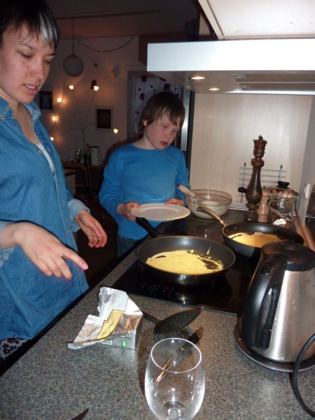 2011-04-24-2040_ivalo_lynge_labansen_mad_pandekager_rumle_labansen_2