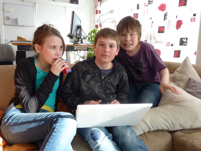 2011-04-27-1702_rosalia_stenbakken_rumle_labansen_sean_2