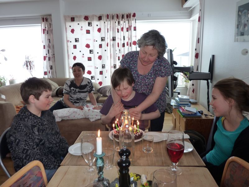 2011-04-27-1856_ivalo_lynge_labansen_mette_labansen_rosalia_stenbakken_rumle_labansen_sean_ukaleq_eugenius_lab