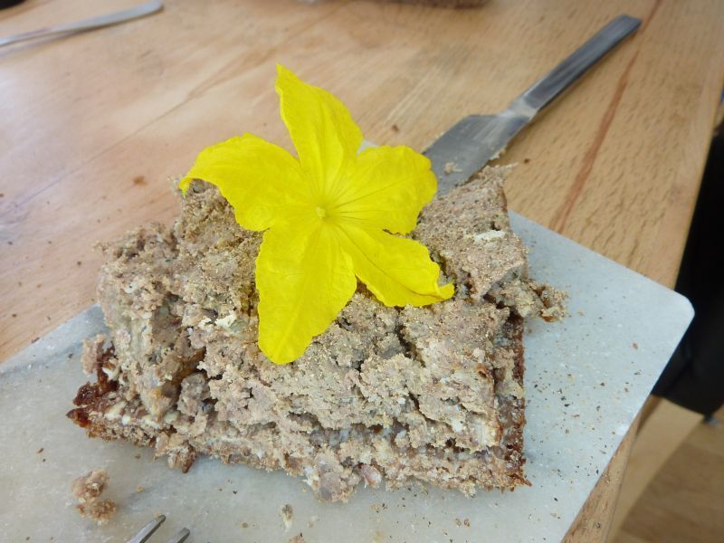 Leverpostejmad med agurkeblomst