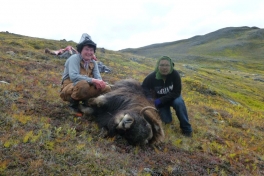 2012-08-25-1513_-_moskus_richard_petrussen_soeren_labansen_trofae
