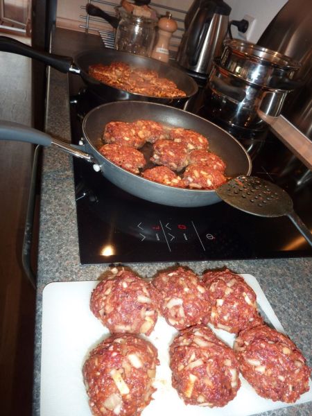 2012-09-17-1924_-_frikadeller_mad