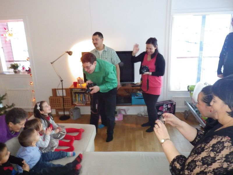 2012-12-24-1500_-_hans-jakob_aqqaluk_platou_jesper_eugenius_labansen_naduk_steenholdt_qupanuk_eugenius_labansen