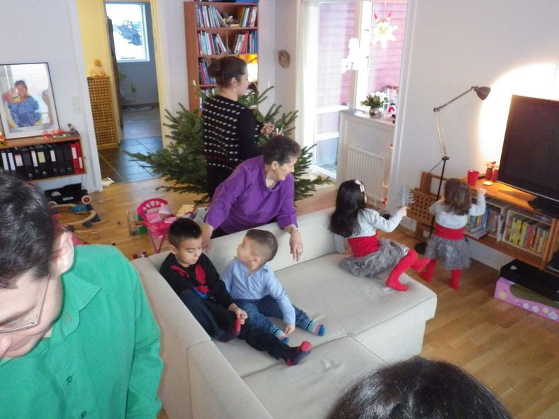2012-12-24-1500_-_jesper_eugenius_labansen_qupanuk_eugenius_labansen_theodora_eugenius_ukaleq_eugenius_labansen_y