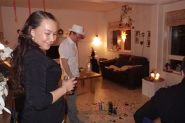 2012-12-31-2354_-_john_telling_karina_klausen