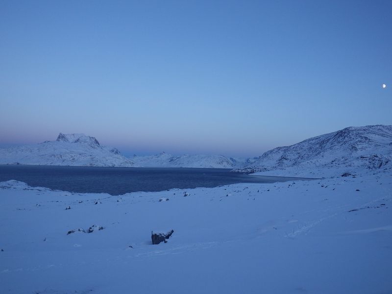 2012-12-22-1819_-_maanen_sermitsiaq