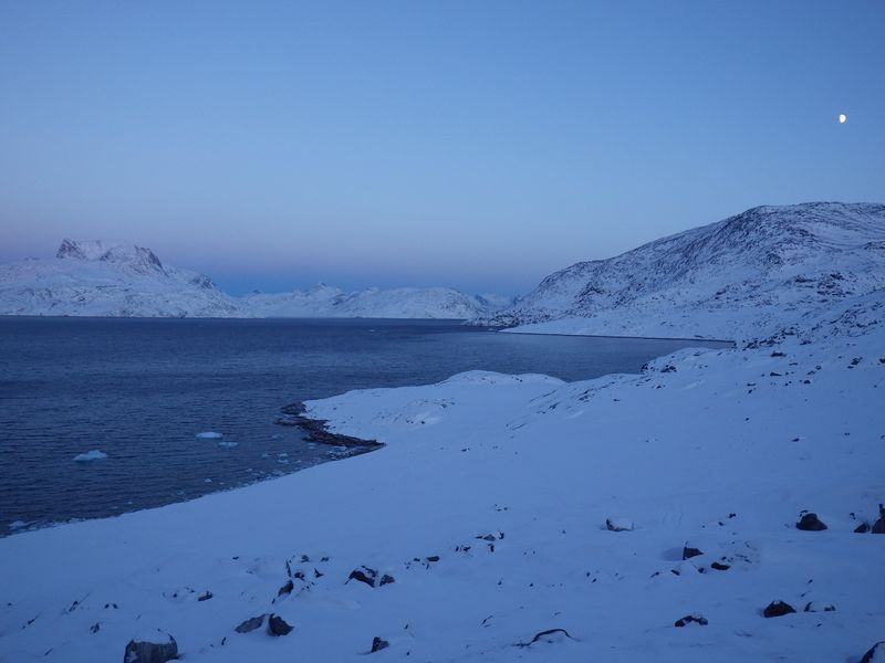 2012-12-22-1826_-_maanen_sermitsiaq