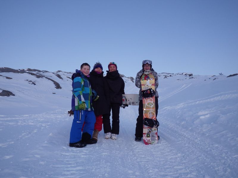 2012-12-27-1825_-_ivalo_lynge_labansen_mathias_stenbakken_mette_labansen_rumle_labansen