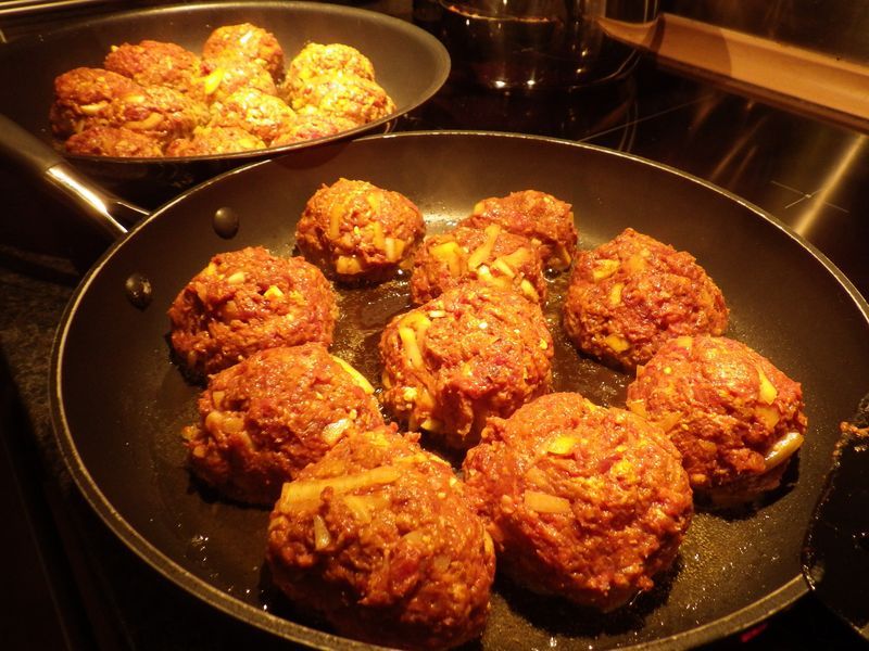 2012-12-28-2154_-_frikadeller_mad