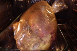 Plukket alk i stegpose med kartofler og diverse gode ting