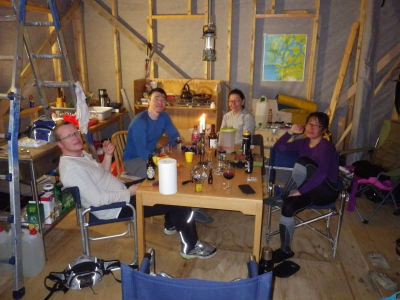 2013-04-20-2329_-_john-telling_nuka-klausen-telling_nuka-vestmann-jensen_per-vestmann-jensen