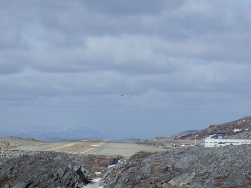 2013-04-16-1816_-_lufthavn_sermitsiaq