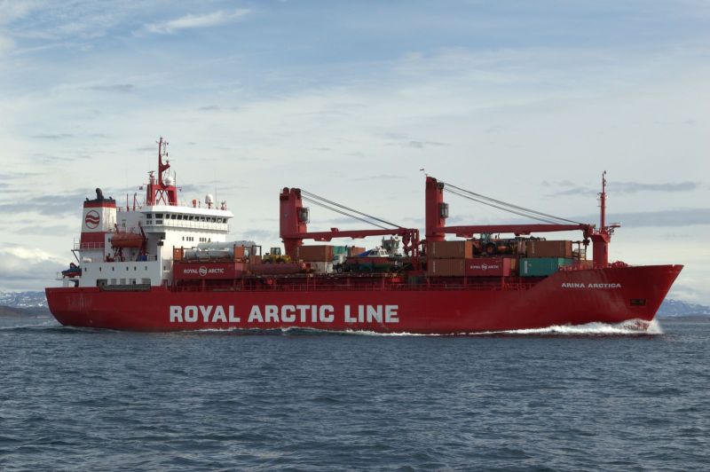 2013-06-30-1537_-_arina-arctica_skib_2