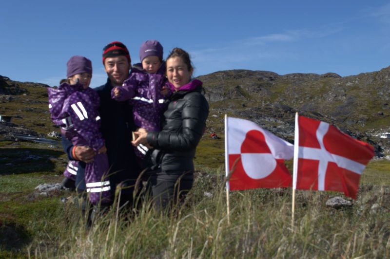 2013-08-03-1642_-_jesper-eugenius-labansen_maritha-eugenius-labansen_ukaleq-eugenius-labansen