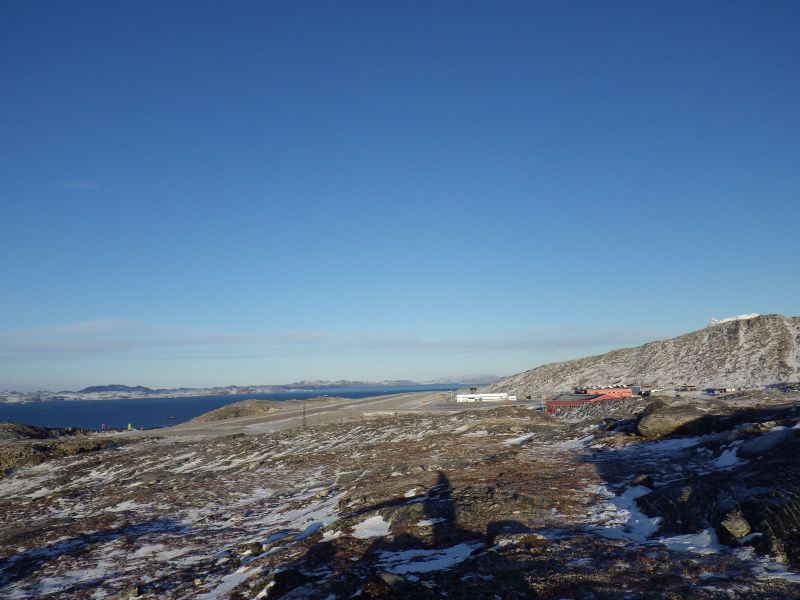 2013-11-12-1257_-_gode_1_lufthavn_sermitsiaq