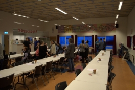 2015-03-07-1815_Forberedelse_og_spisning_Arnakuluk_Jo_Kleist_