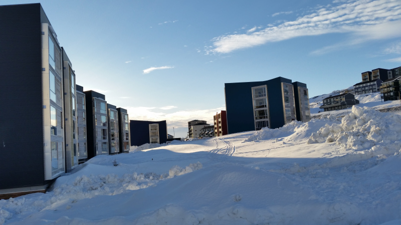 Sne og sol i Qinnqorput