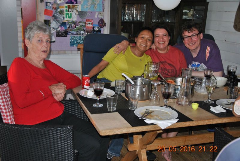 2016-05-20-2122_-_anna_hessler__kristiane_dukula_labansen__ruth_labansen__soeren_labansen