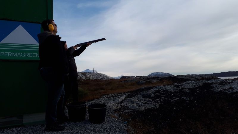 Tuttumik - Nukissiorfiit dag på skydebanen