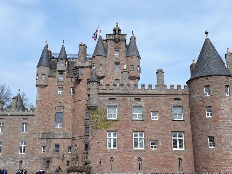 2019-04-23-1121_Besøg-på-Glamis-Castle-Dronningemoderens-barndomsslot_-