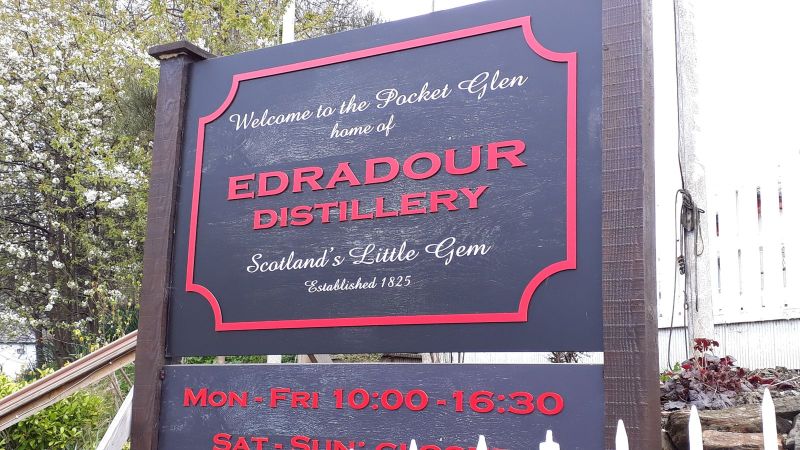 2019-04-25-1423_Besøg-på-Edradour-Destilleri_-