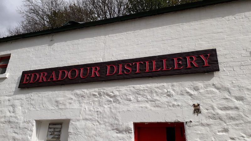 2019-04-25-1530_Besøg-på-Edradour-Destilleri_-
