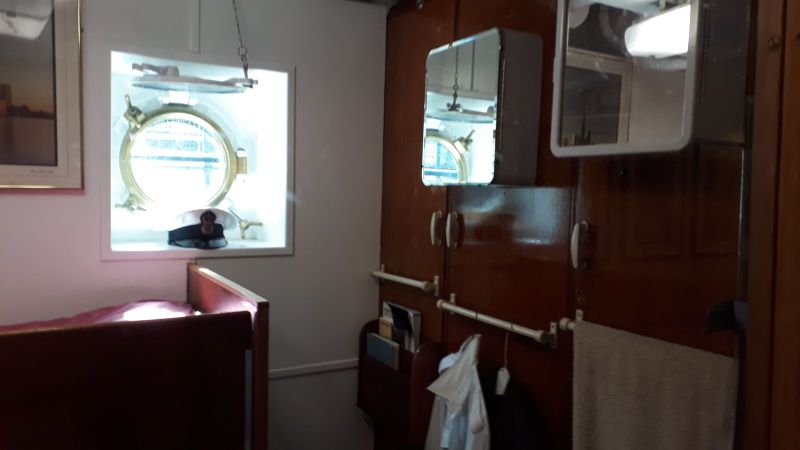2019-04-28-1130_Besøg-på-Kongeskibey-Britania_-