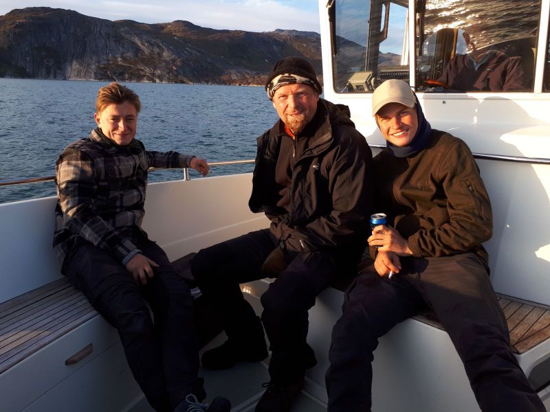 Rensdyrjagt i Qussuk med Ruder 3 - Klaus, Oliver, Rasmus, Hartvig, Martha og Peter.