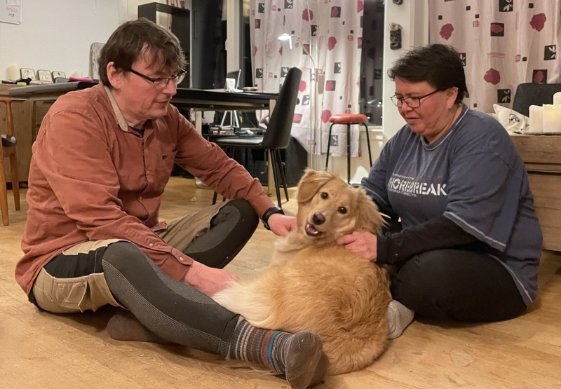 2021-02-19-2004_Anna-Hessler-Labansen-Emily-Soeren-Labansen_2