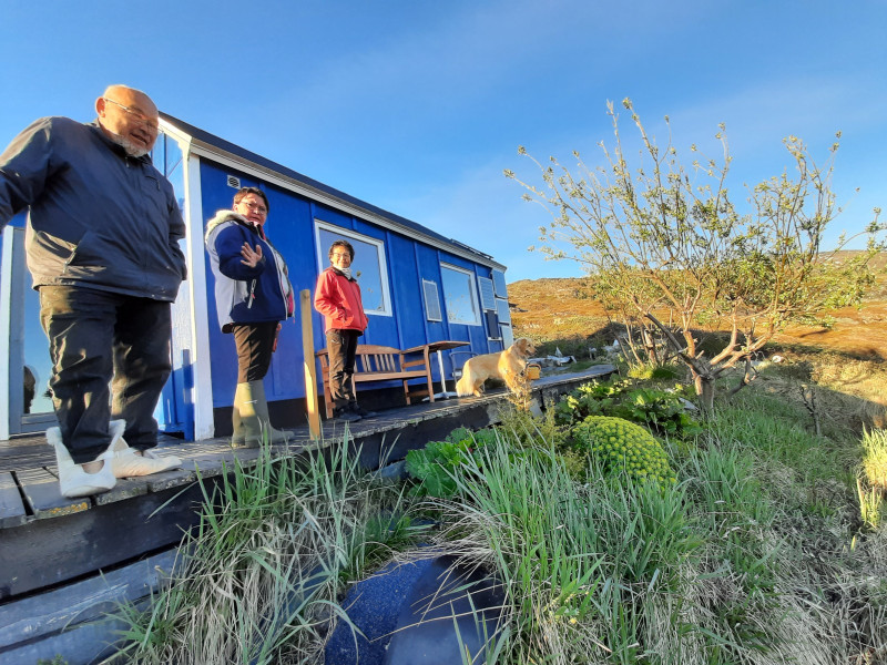 Miniferie inde i Nuuk fjorden. Pause i Qoornoq på vej mod Ujarassuit. Ari's hytte