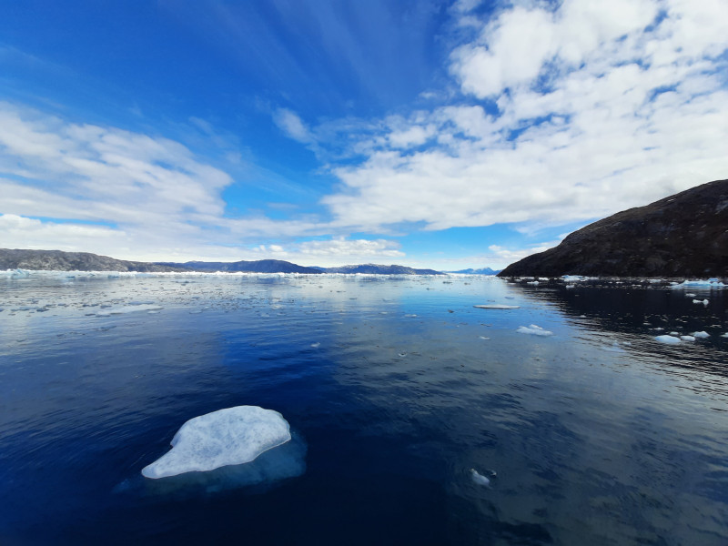 Miniferie inde i Nuuk fjorden. Vi måtte opgive at komme til Ujarassuit pga. is.