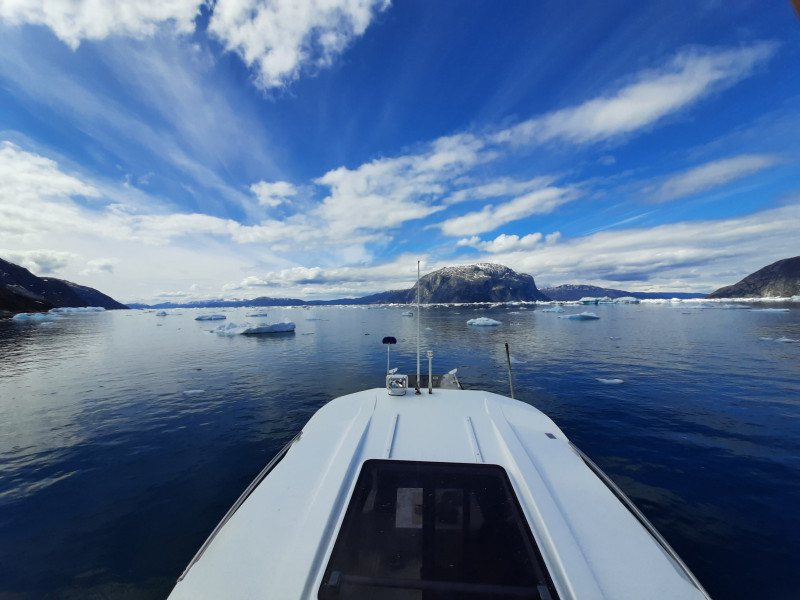 Miniferie inde i Nuuk fjorden. Vi måtte opgive at komme til Ujarassuit pga. is.
