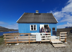 Miniferie inde i Nuuk fjorden. Pause i Qoornoq på vej mod Ujarassuit.  Ane-Margrethe og Eivind Christoffersen