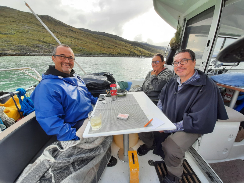 Moskusjagt i Kangerlussuaq 2021. Fangede 2 store dyr. Alu, Maren og Søren afsted. Mødtes med Kim og Jaaku.