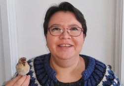 Død spurv fra altanen